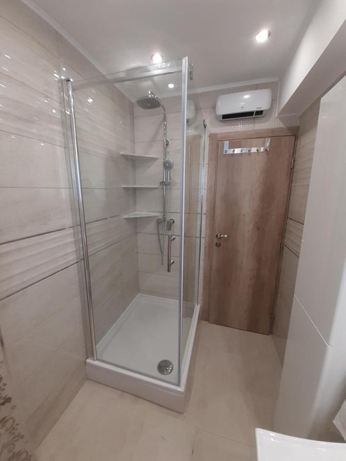 Apartment Lucky With Jacuzzi Трогир Екстериор снимка
