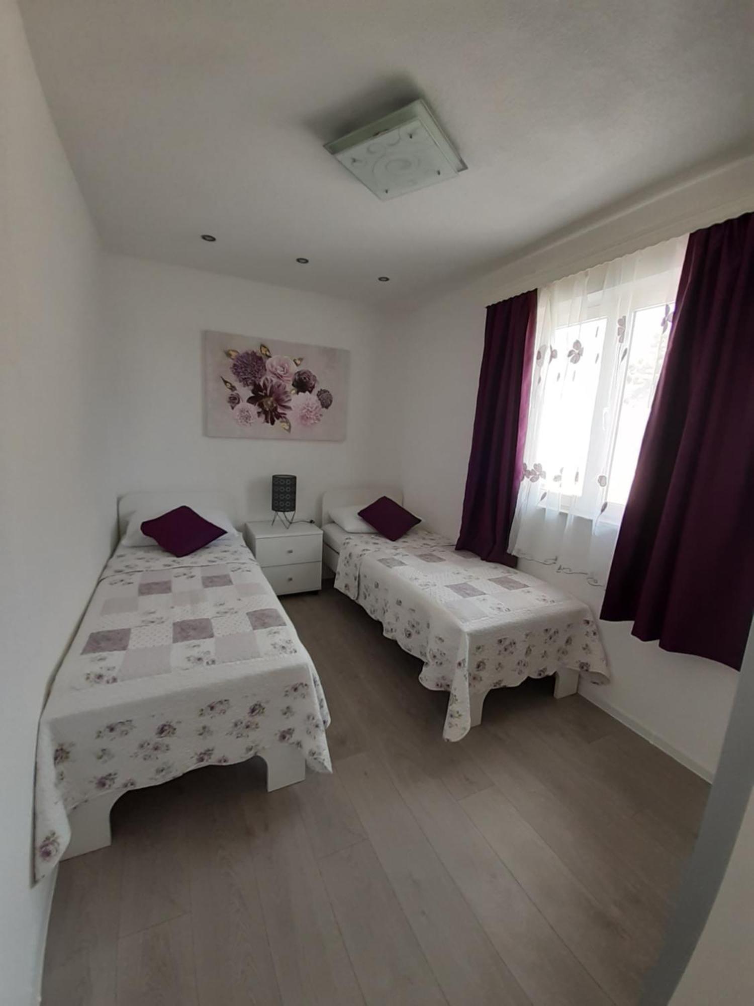 Apartment Lucky With Jacuzzi Трогир Стая снимка